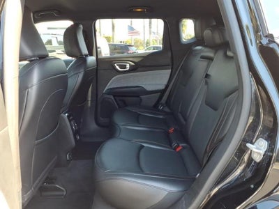 2023 Jeep Compass Latitude Lux FWD