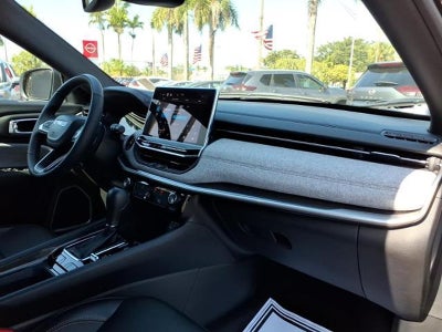 2023 Jeep Compass Latitude Lux FWD