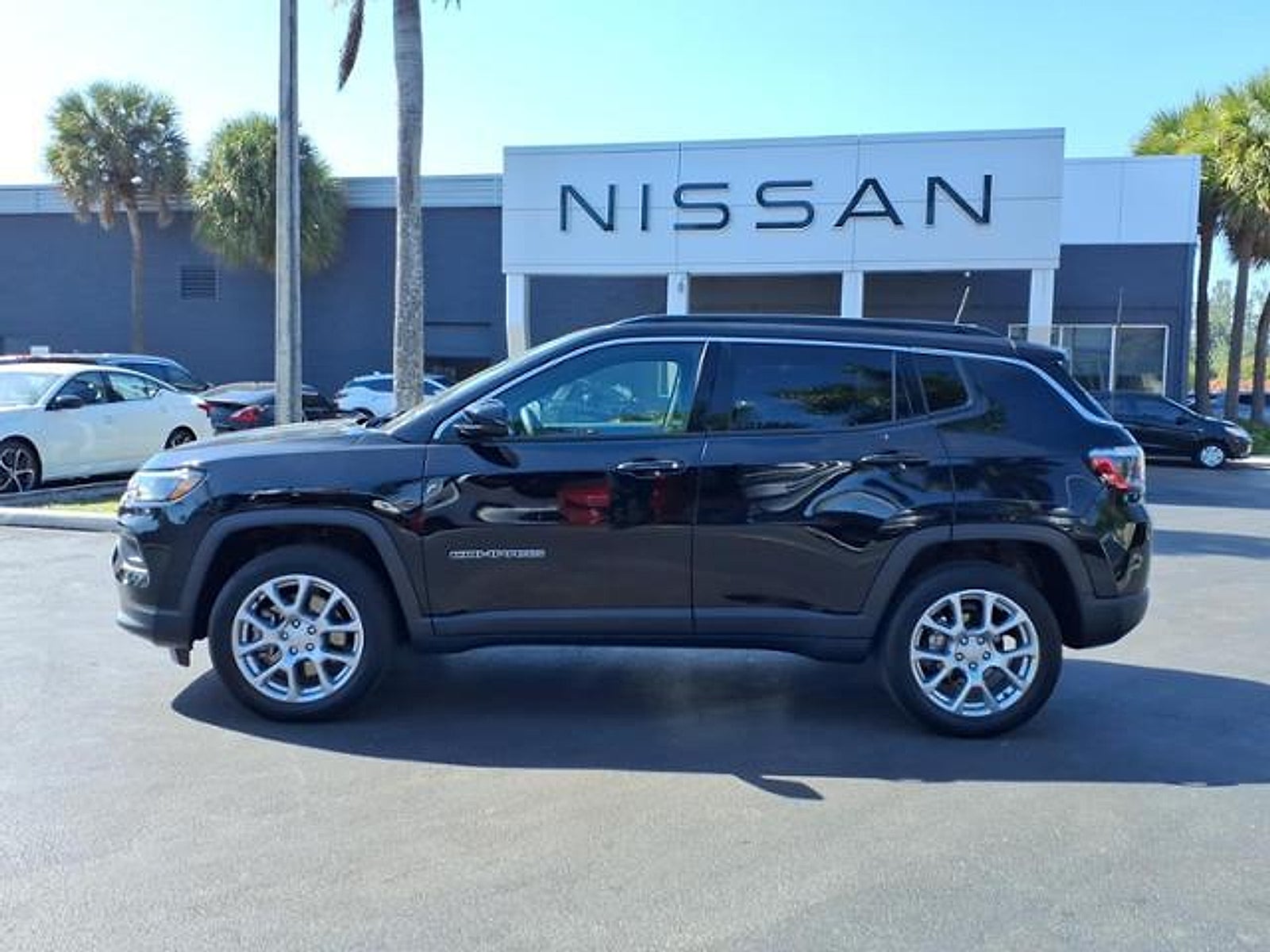 2023 Jeep Compass Latitude Lux FWD