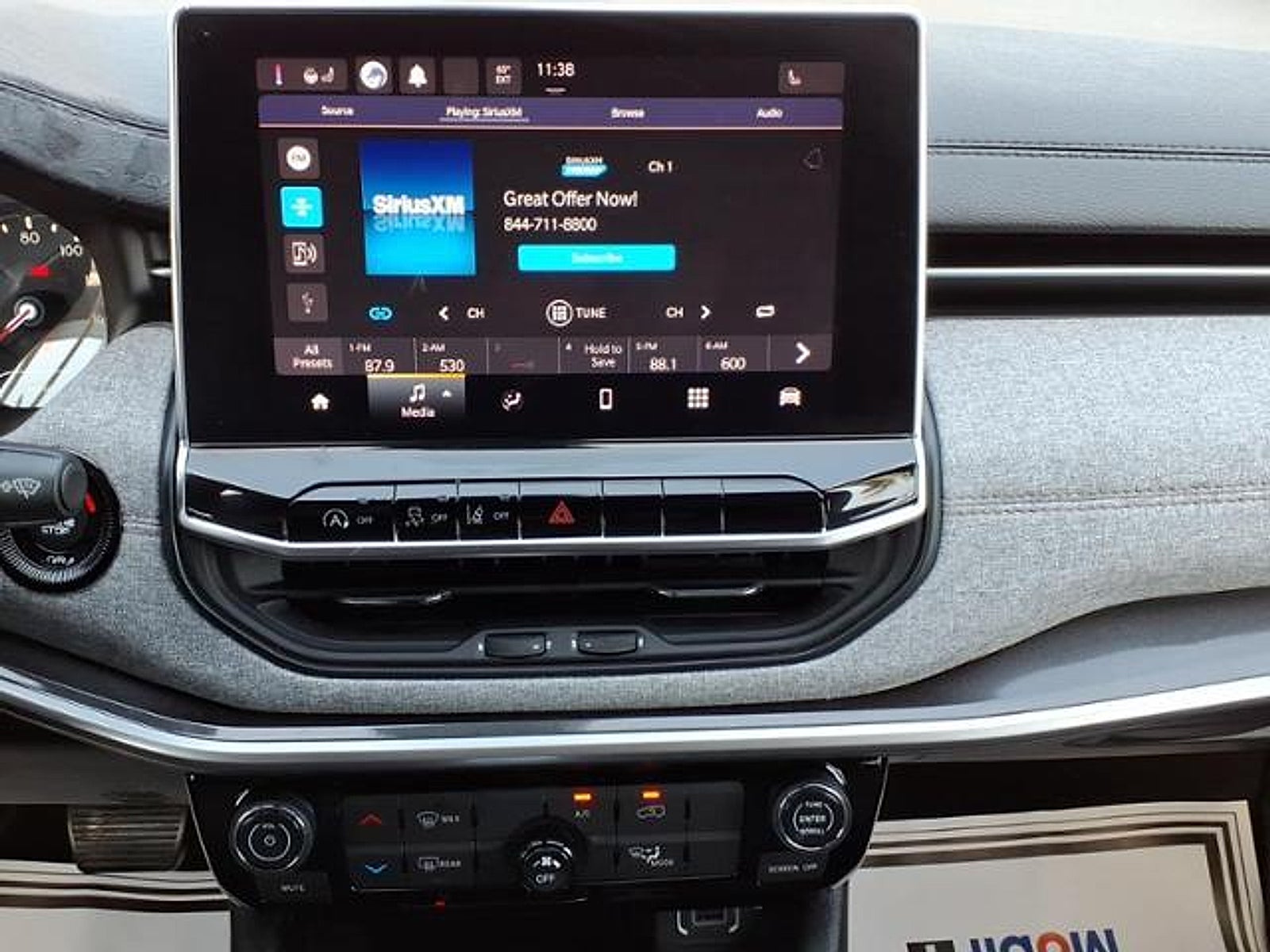 2023 Jeep Compass Latitude Lux FWD