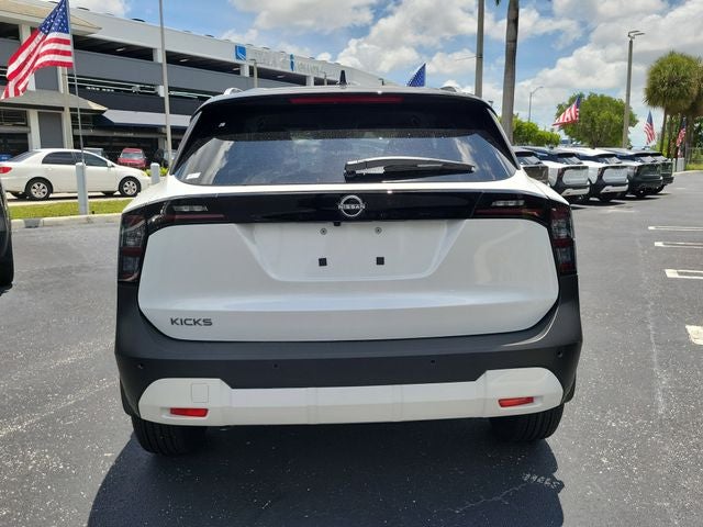 2026 Nissan Kicks SV