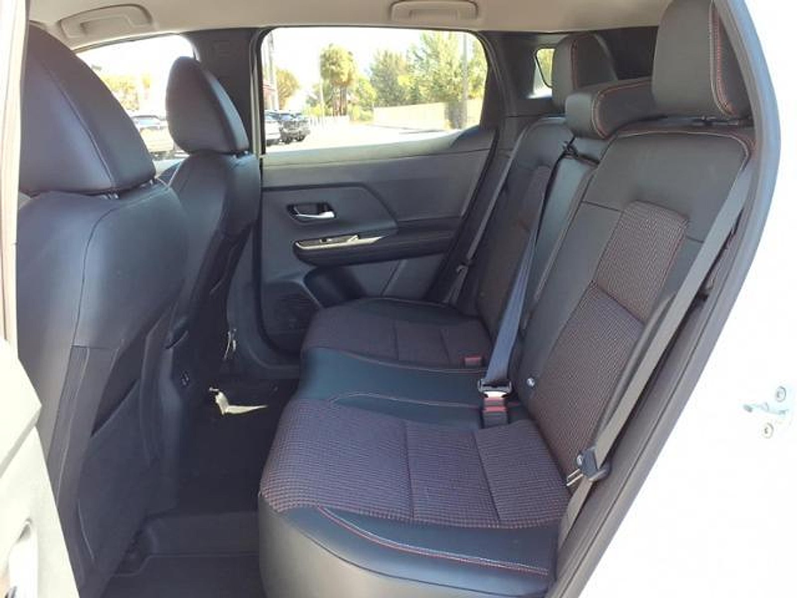 2025 Nissan Kicks SR FWD