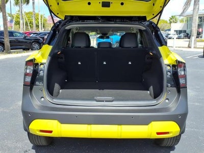 2025 Nissan Kicks SR FWD