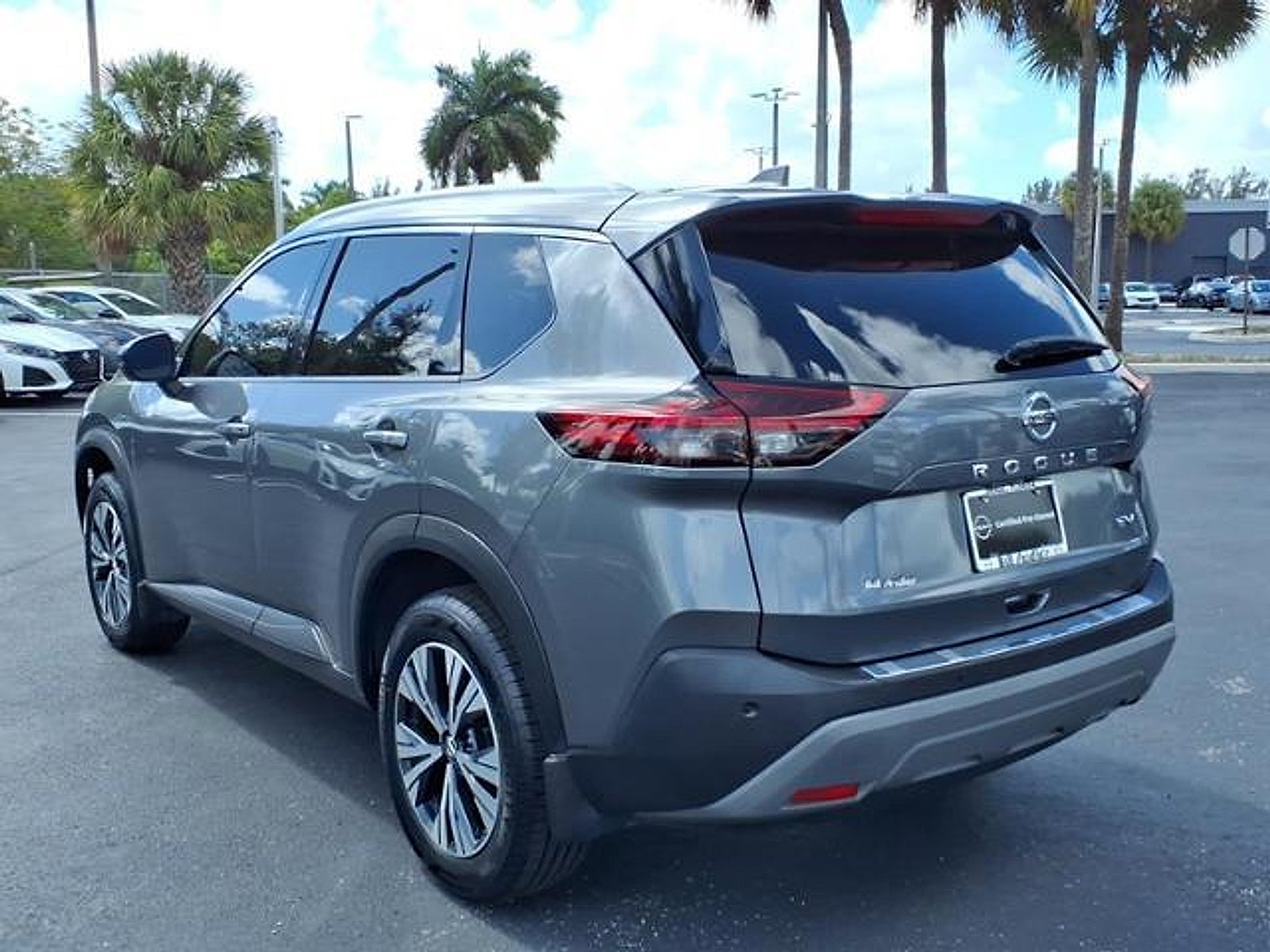 2021 Nissan Rogue SV FWD