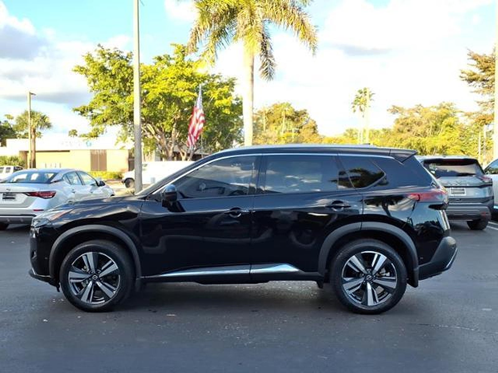 2023 Nissan Rogue SL FWD