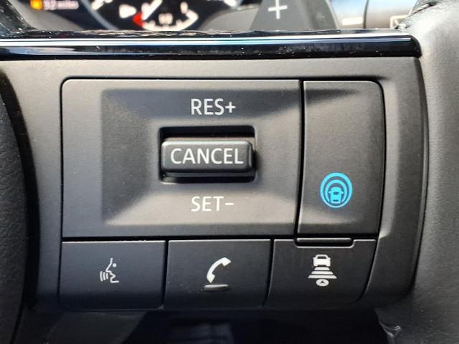 2023 Nissan Rogue SL FWD