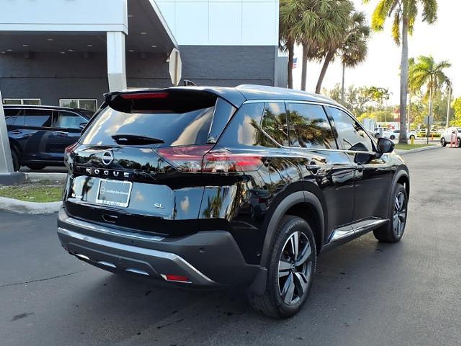 2023 Nissan Rogue SL FWD