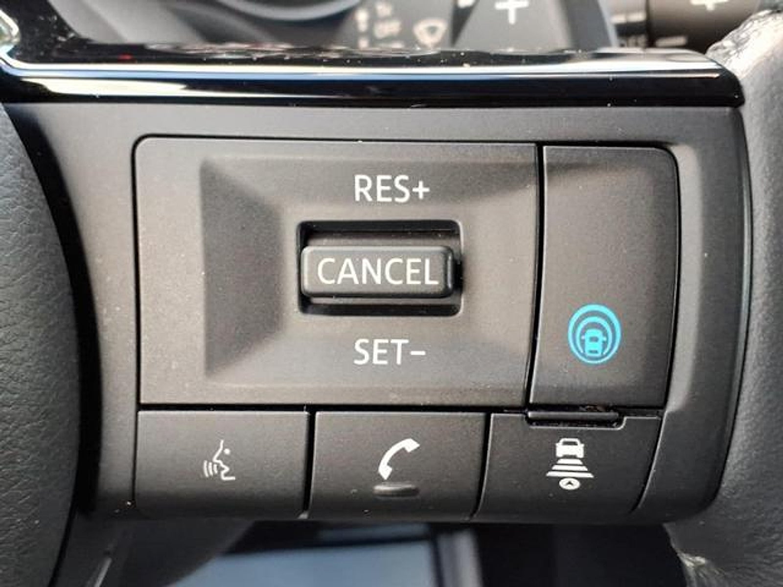 2023 Nissan Rogue SL FWD