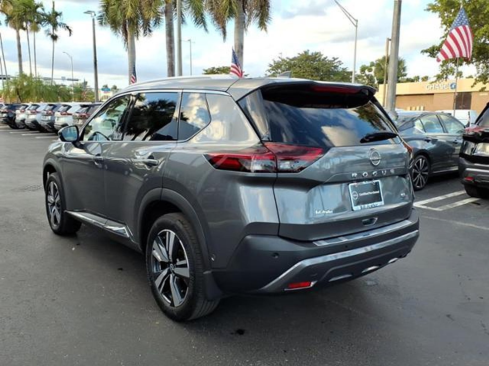 2023 Nissan Rogue SL FWD