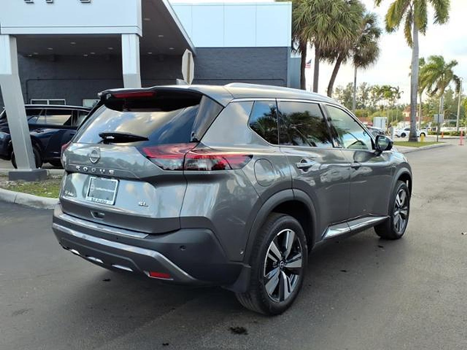 2023 Nissan Rogue SL FWD