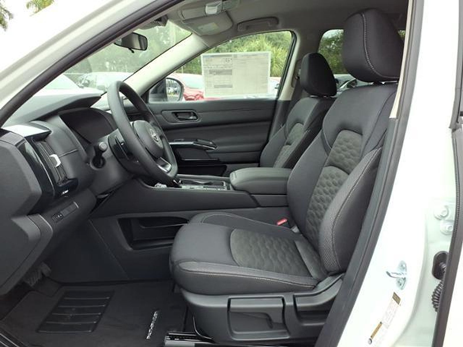 2026 Nissan Pathfinder S