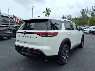 2026 Nissan Pathfinder S