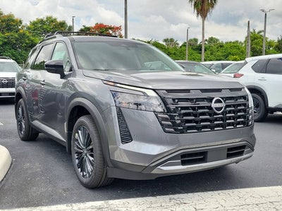 2026 Nissan Pathfinder SV