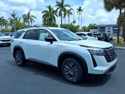 2026 Nissan Pathfinder SV