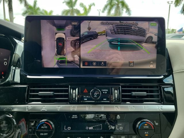 2026 Nissan Pathfinder SL