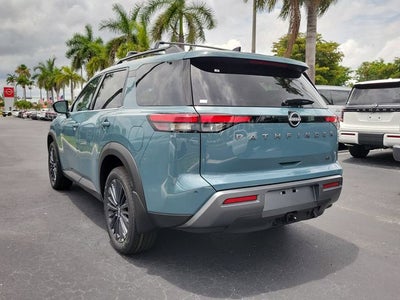 2026 Nissan Pathfinder SL