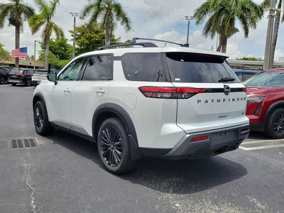 2026 Nissan Pathfinder SL