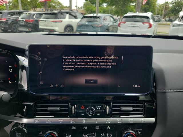 2026 Nissan Pathfinder SL