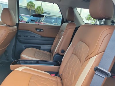 2026 Nissan Pathfinder Platinum