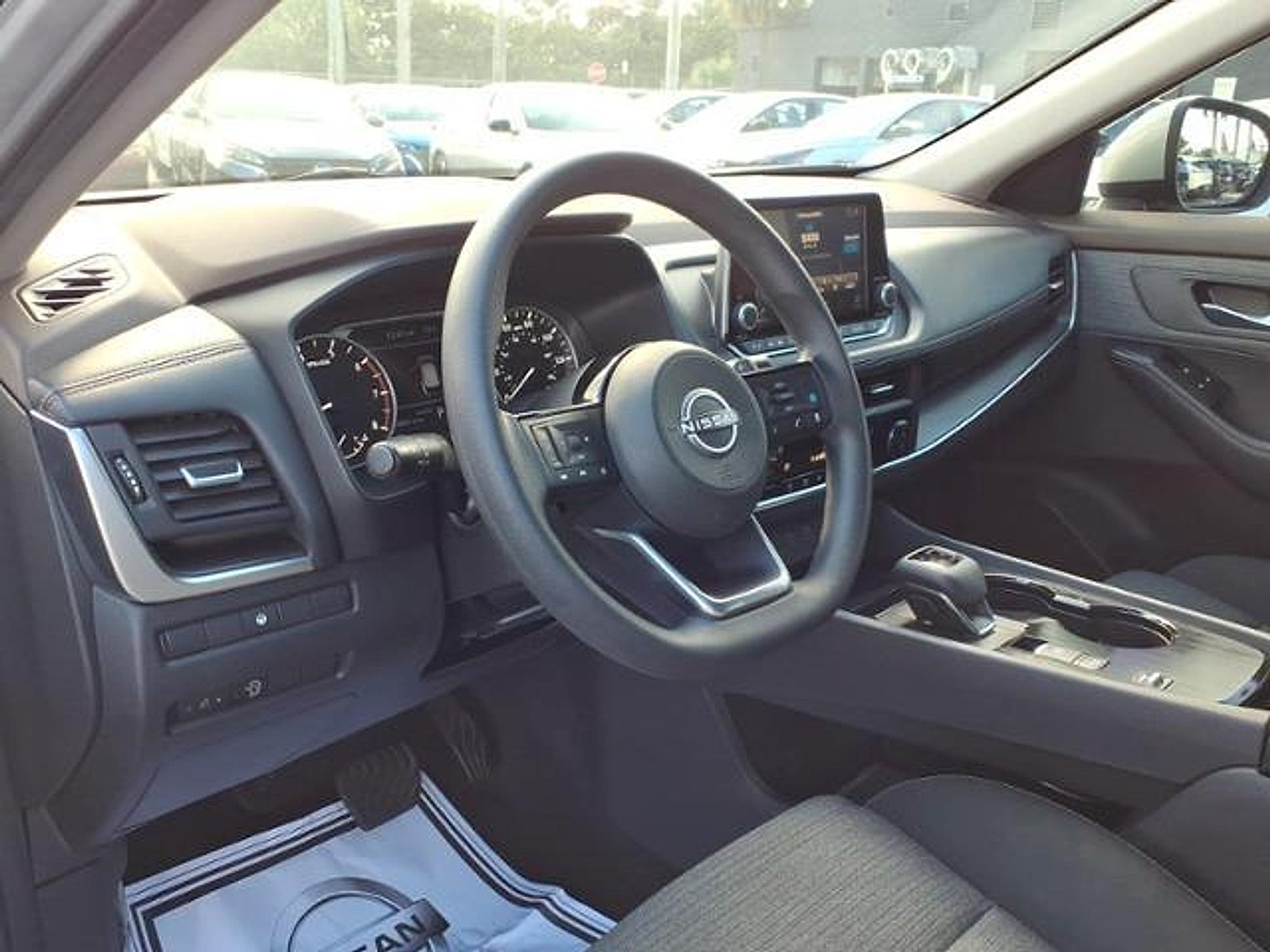 2023 Nissan Rogue SV FWD