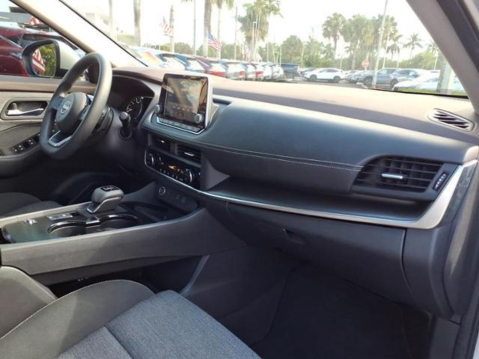 2023 Nissan Rogue SV FWD