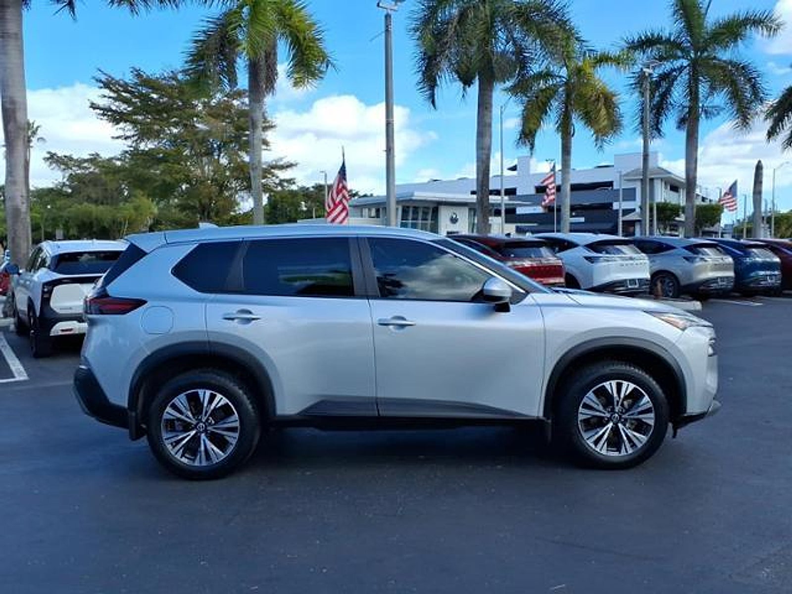 2023 Nissan Rogue SV FWD