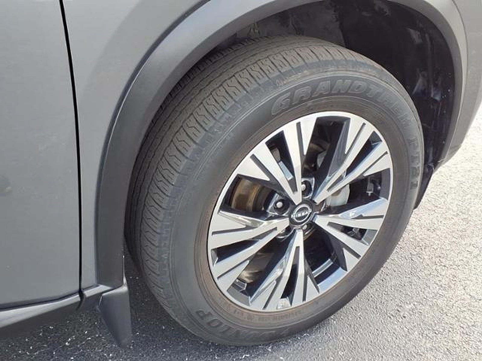 2023 Nissan Rogue SV FWD