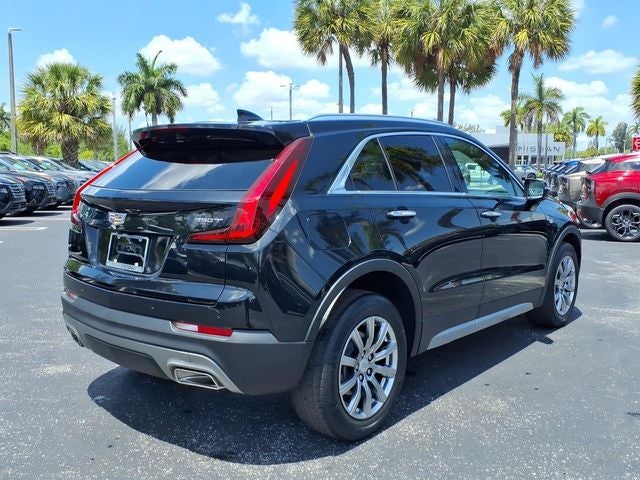 2022 Cadillac XT4 Premium Luxury
