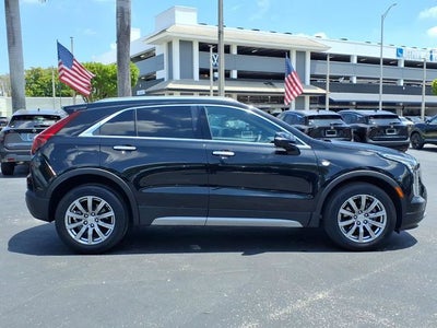 2022 Cadillac XT4 Premium Luxury