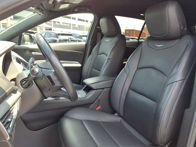 2022 Cadillac XT4 Premium Luxury