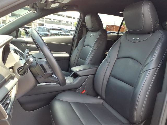 2022 Cadillac XT4 Premium Luxury