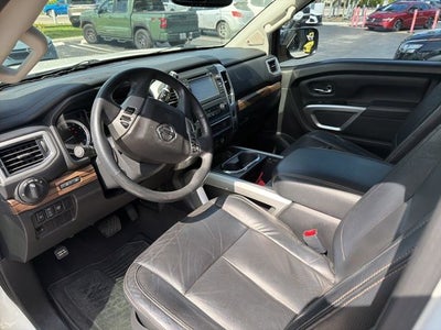 2017 Nissan Titan SL