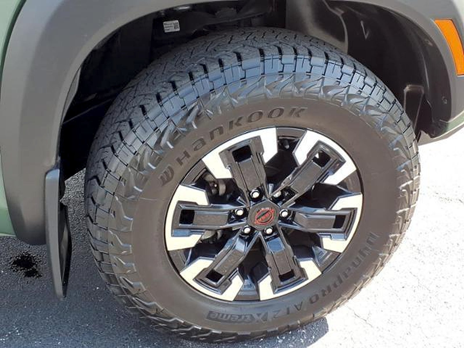 2023 Nissan Frontier Base