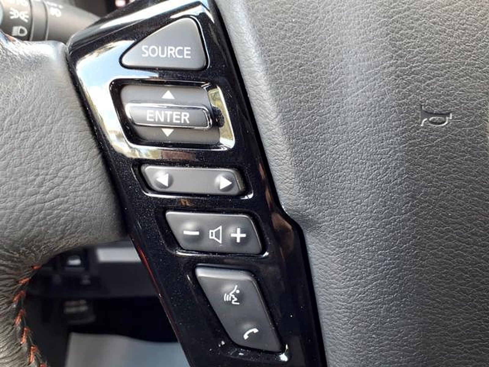 2023 Nissan Frontier Base