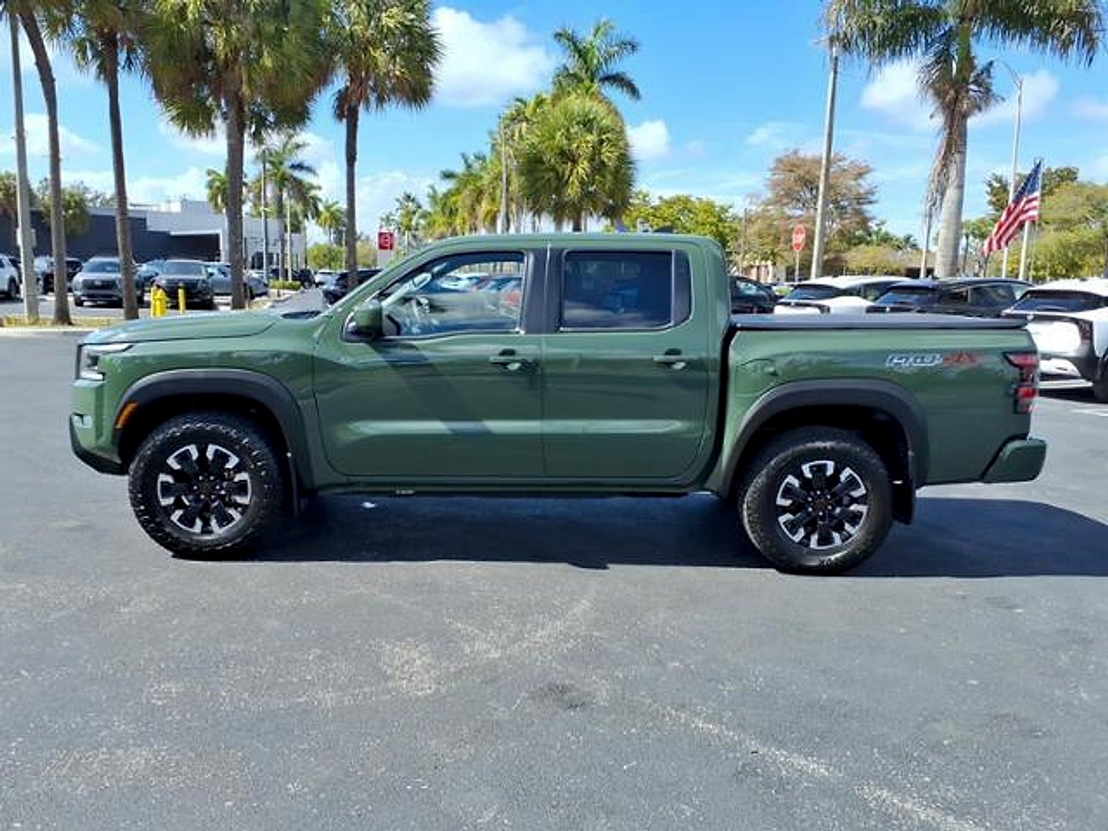 2023 Nissan Frontier Base