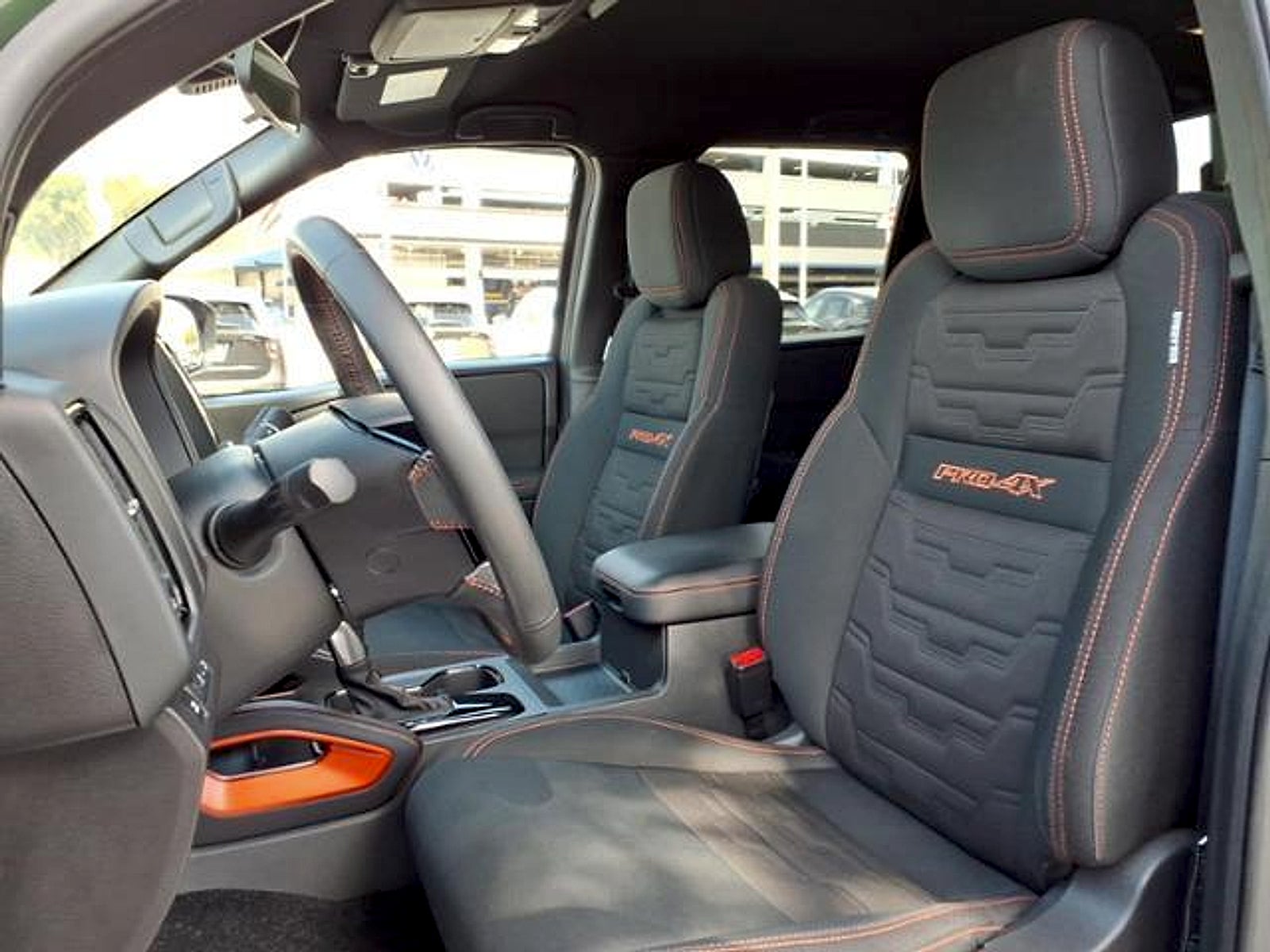 2023 Nissan Frontier Base