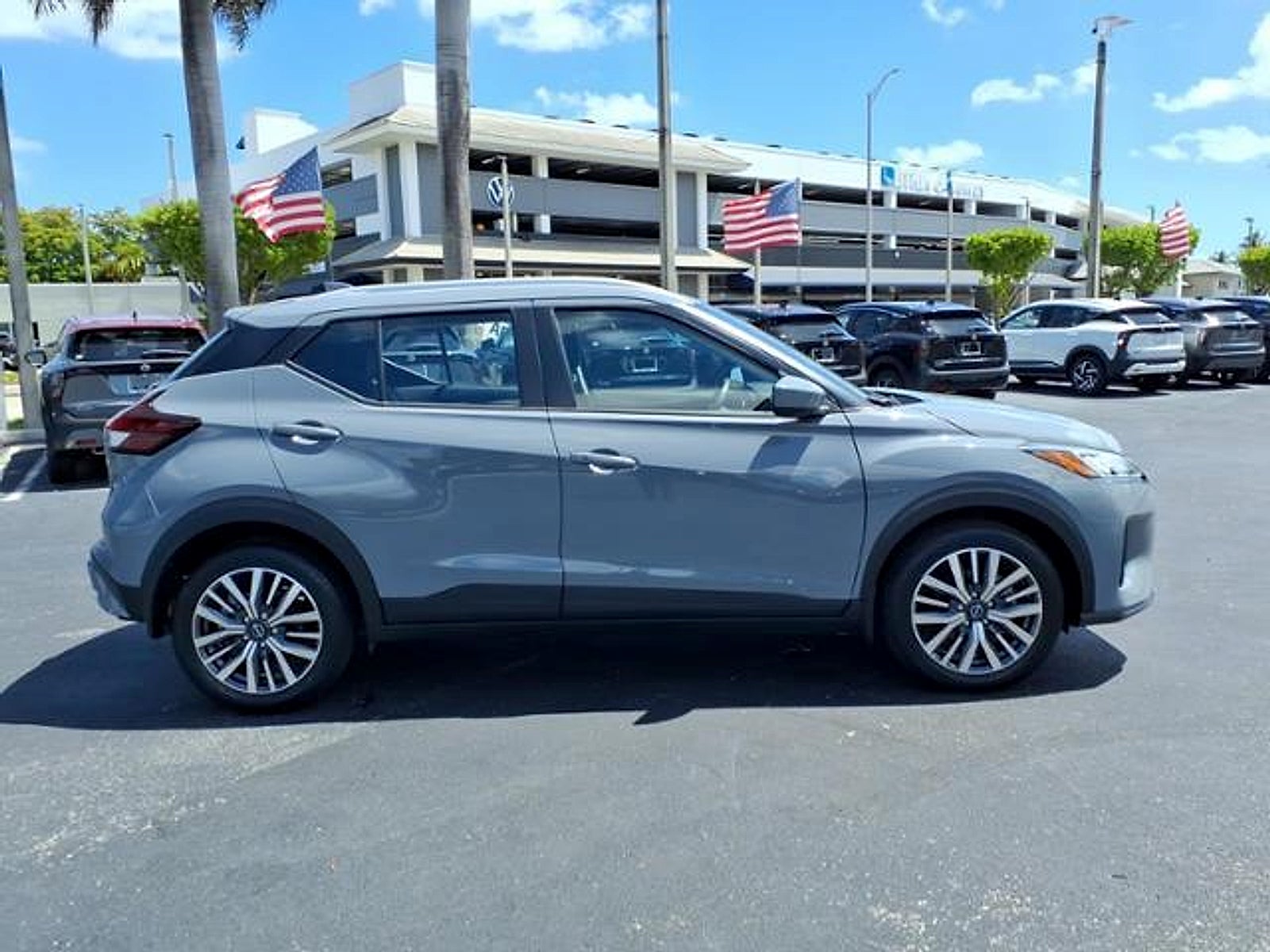 2023 Nissan Kicks SV Xtronic CVT