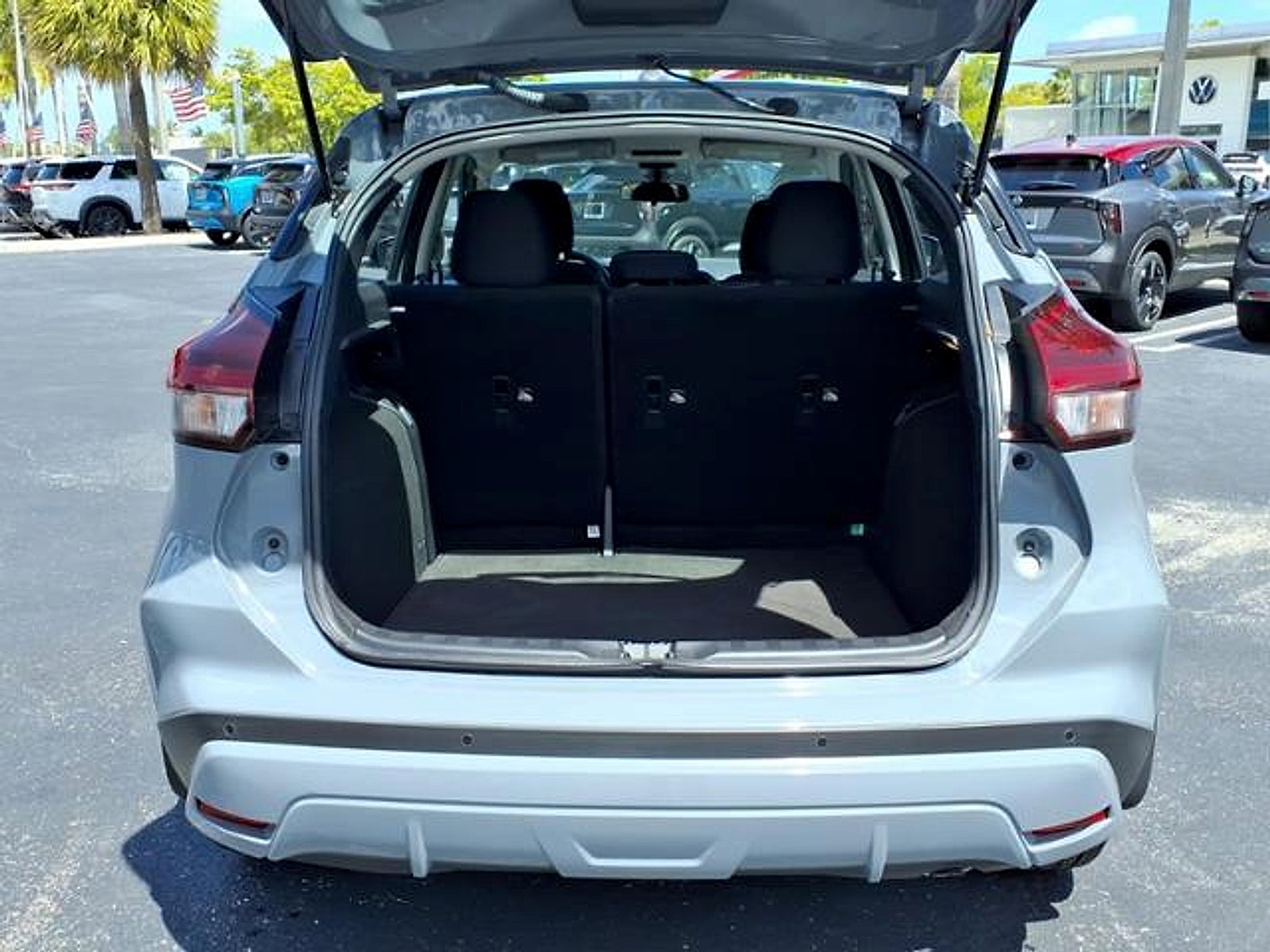 2023 Nissan Kicks SV Xtronic CVT