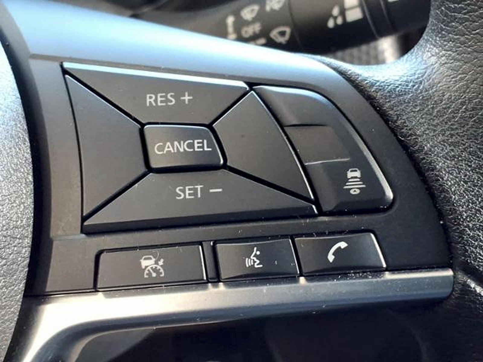 2023 Nissan Kicks SV Xtronic CVT