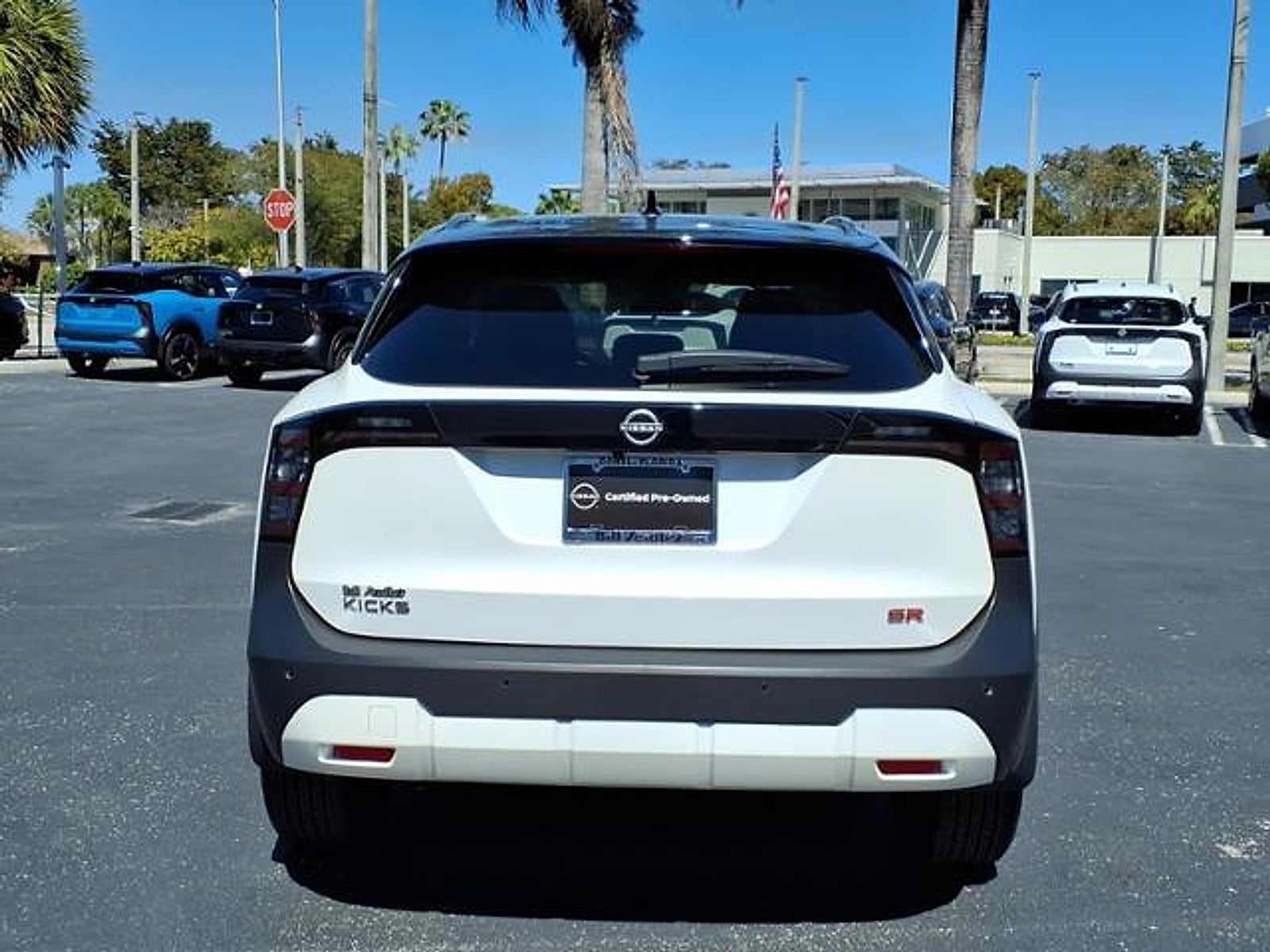 2025 Nissan Kicks SR