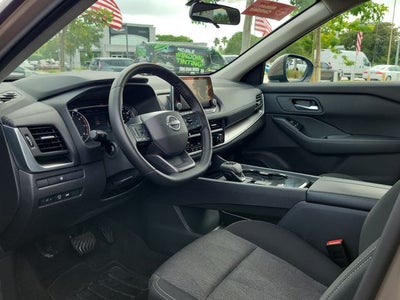 2025 Nissan Rogue SV FWD