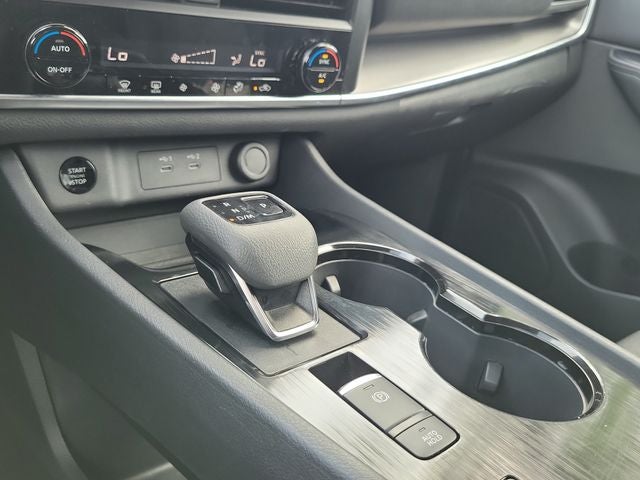 2025 Nissan Rogue SV FWD