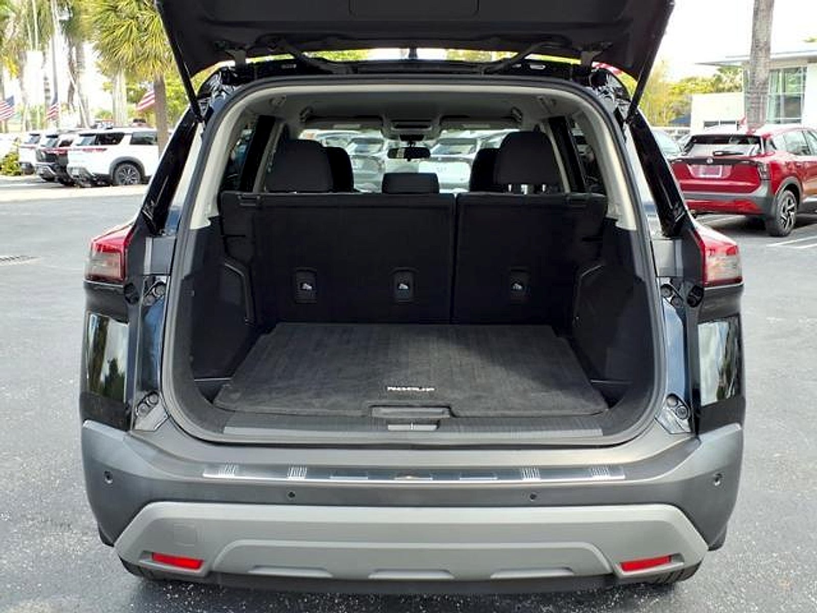 2022 Nissan Rogue SV FWD