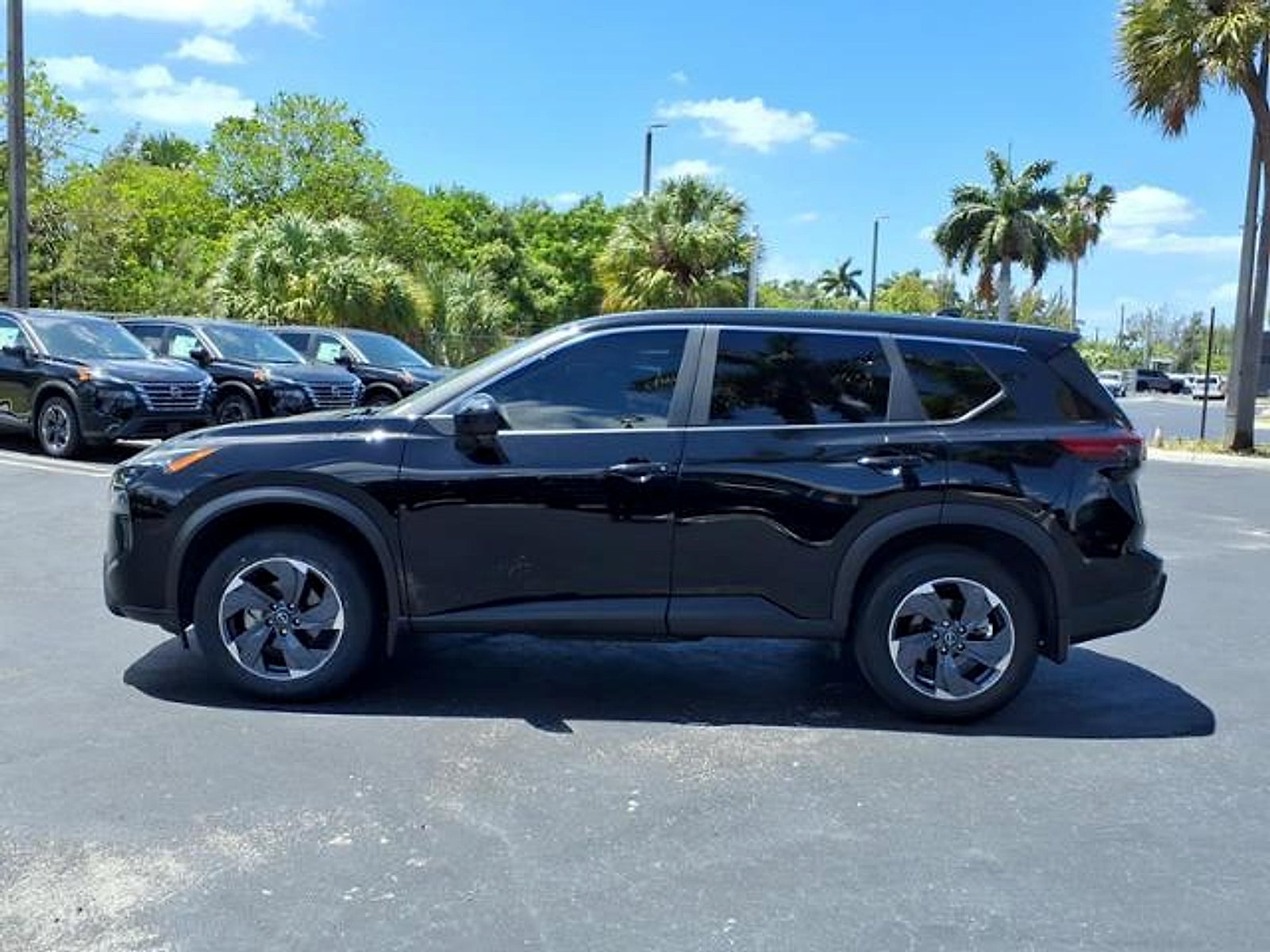 2025 Nissan Rogue SV