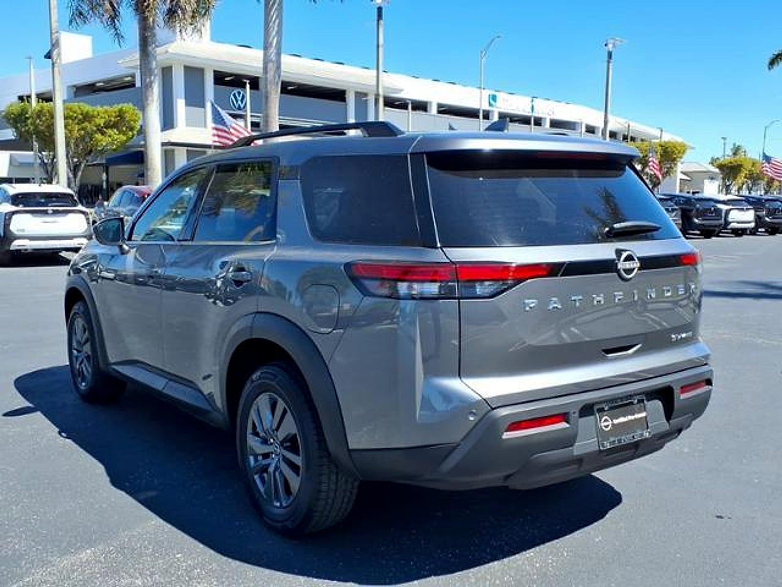 2024 Nissan Pathfinder SV