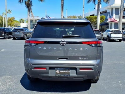 2024 Nissan Pathfinder SV