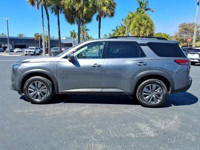 2024 Nissan Pathfinder SV