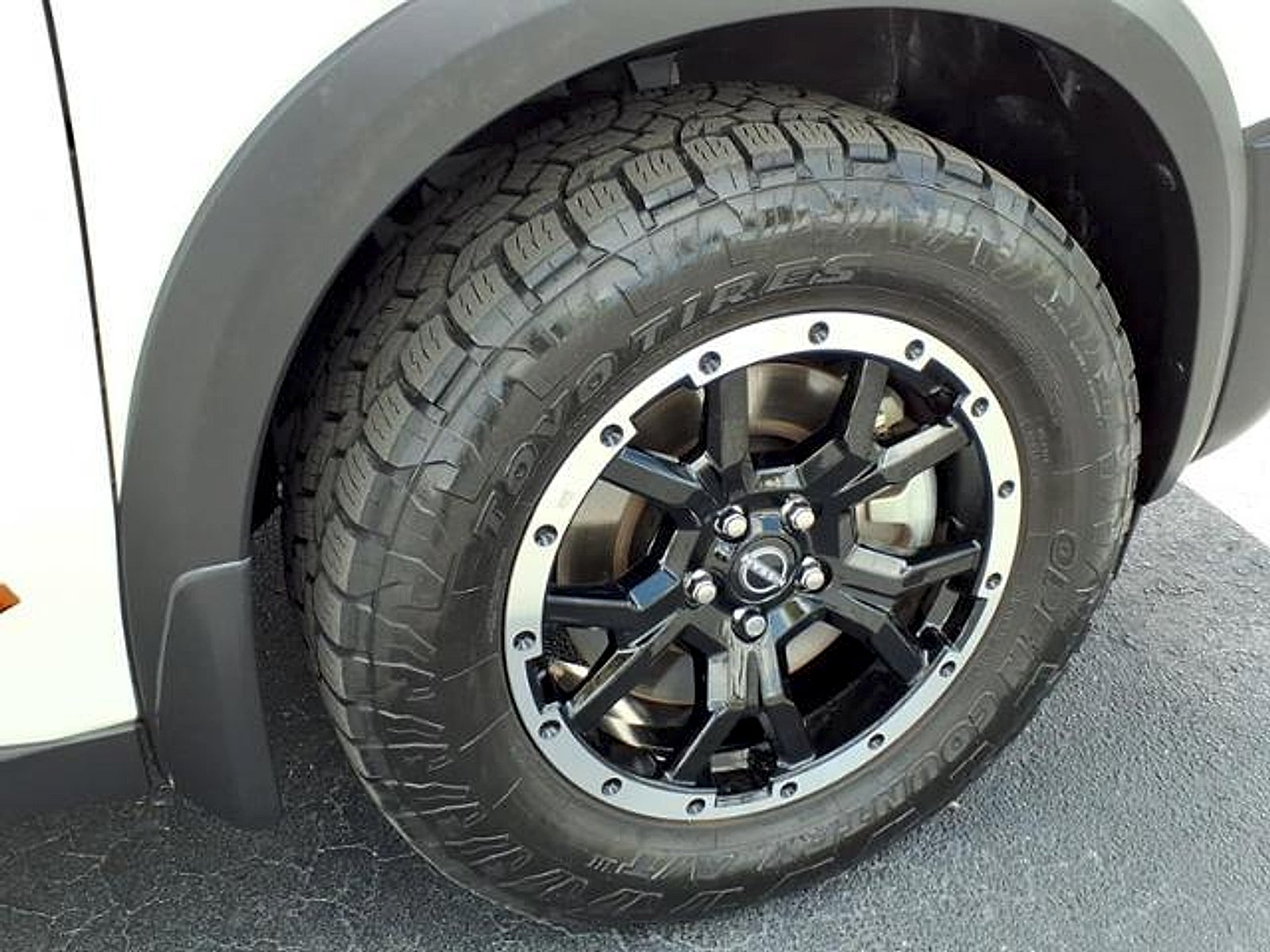 2023 Nissan Pathfinder SV