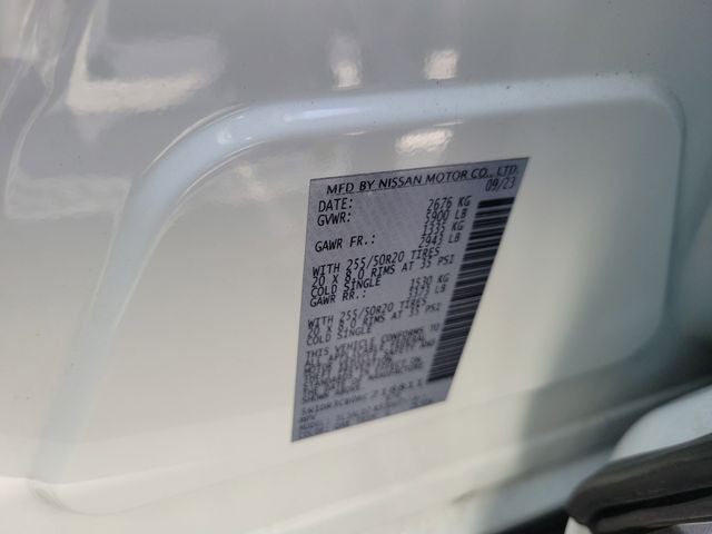 2024 Nissan Pathfinder SL