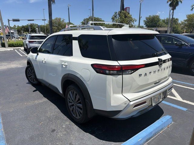 2024 Nissan Pathfinder SL